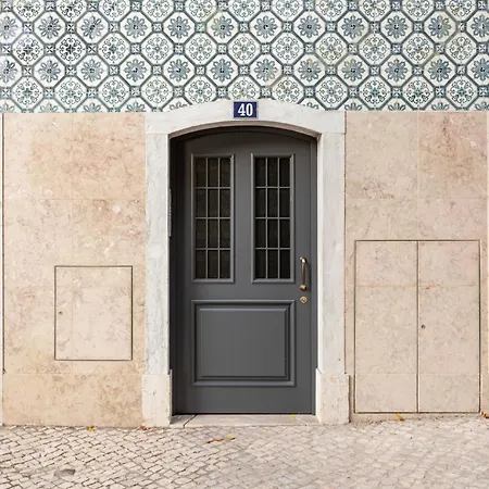Cosy 1-br Belem With Parking & Ac By Host For Us Apartment