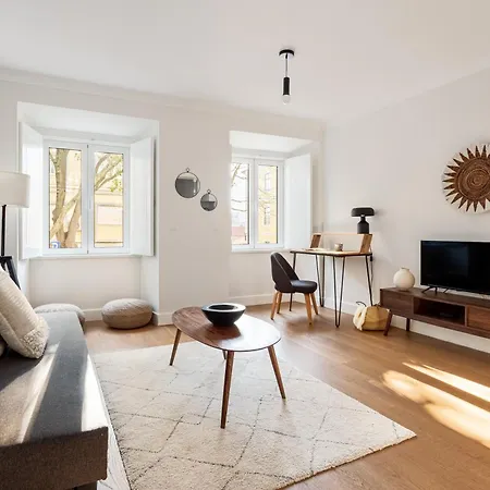Cosy 1-br Belem With Parking & Ac By Host For Us *